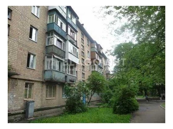 Продається 2-к квартира вул. Світлицького 23а Вітряні Гори Киев