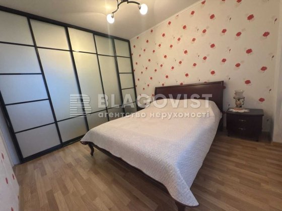 Продаж квартири  вул.Заболотного 6, 72кв.м,3кімн., Киев