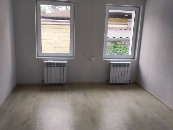 Ключи! Продам 2 комнатную квартиру на земле с новым ремонтом! Центр Днепр