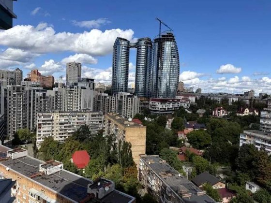 продаж 2 к квартира Французький квартал Печерськ  генератор Киев