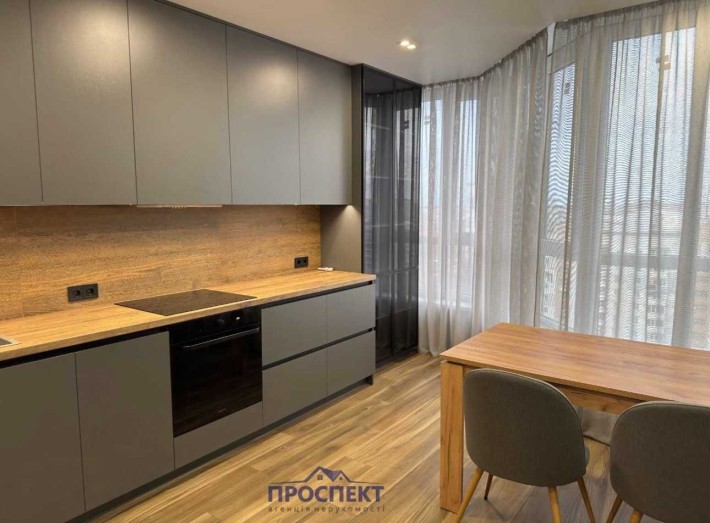 Продаж 2 к квартира Грушевського 110 з Ремонтом Центр - фото 1