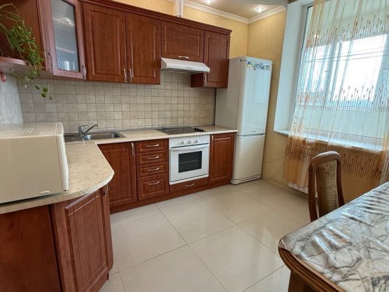 Продаж однокімнатної квартири 43м.Верховинна,35.Метро Житомирська.Без% Киев