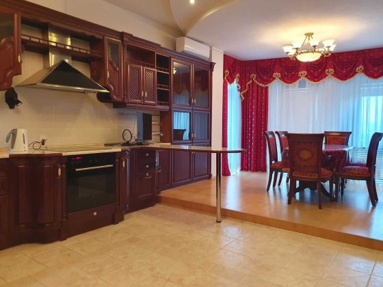 4-к. квартира з підземним паркінгом. 170 м. Метро Політехнічн інститут Київ