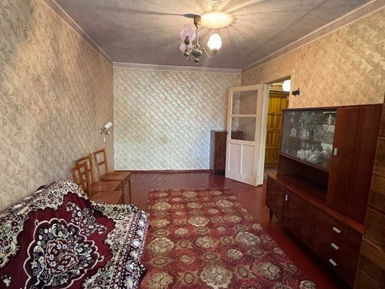 Продам 1 ком. кв.  ул. Молодогвардейская недалеко от Солнечного ж/м Днепр