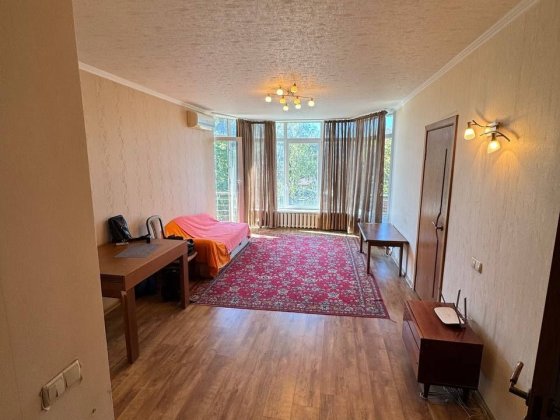 Продам  4 к квартира на ул Казакова, 4 ( Нила Армстронга) / проспект Г Днепр