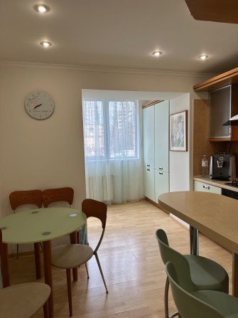 3к квартира на Печерську по вул. Соловцова ВІД ВЛАСНИКА - фото 1