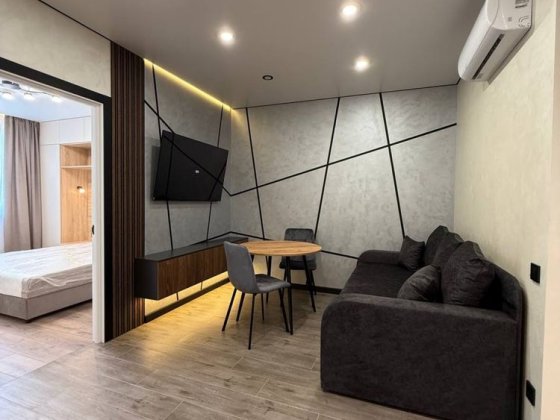 Продом  квартиру в ЖК Щасливому  кухня студія+2 окремі кімнати . 56м2 Днепр