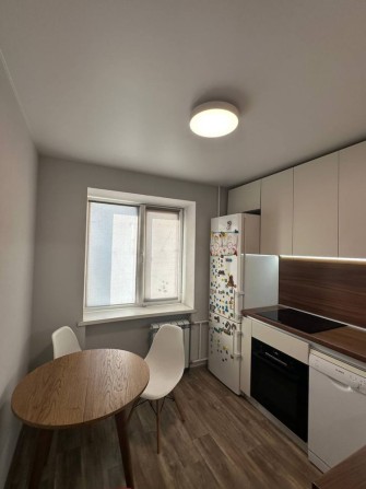 Купите 2 комнатную  квартиру Тополь 3 кирпичный дом - фото 1