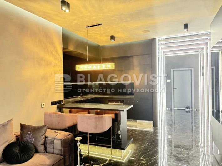 Продаж 2к 66м2 ЖК Royal Tower Парк Т.Шевченка Олімпійська Палац Спорту - фото 1