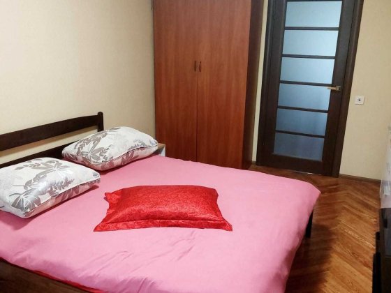 Продам двокімнатну квартиру з ремонтом та меблями вул. Шалімова 10б Киев