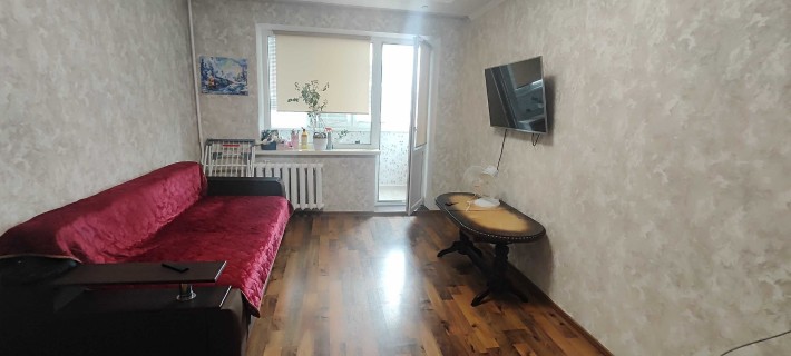 Продається двокімнатна квартира покращеного планування з ремонтом - фото 1