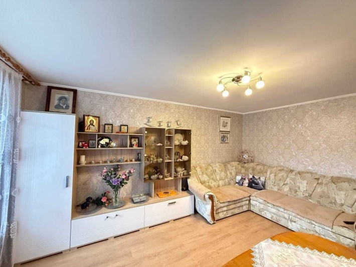 Продам 3 кімнатну квартиру на Вишенці АОГВ - фото 1