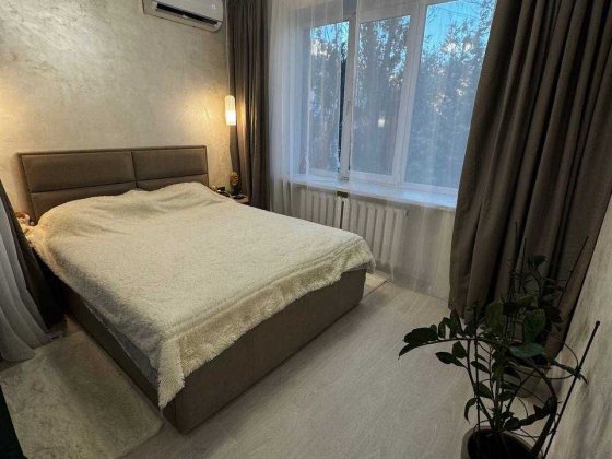 Продам  квартиру, центр, рядом ресторан «Поплавок», Оперный Днепр