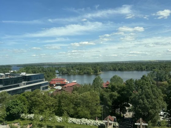 Продам 1к жк Favorit Жм Победа вид на Днепр Днепр