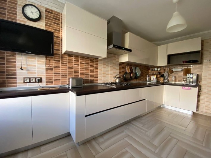 Продам 2к квартиру 79м2 ж/м Тополь - фото 1