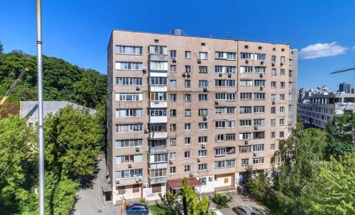 Гостинка 27м² з видом на Олімпійський на Батиєвій Горі ! - фото 1