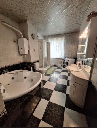 Срочно продам 3к кв Днепр Центр - фото 1