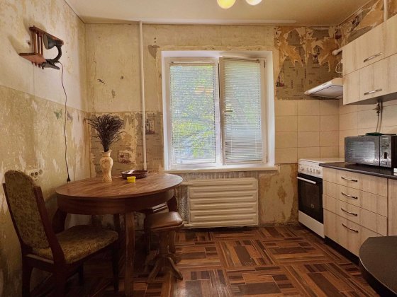 Однокімнатна квартира під житло або бізнес, вул. Соборності VS Чернигов