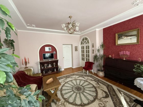 Квартира, 4х- кімн., в центрі, біля філармонії Чернигов