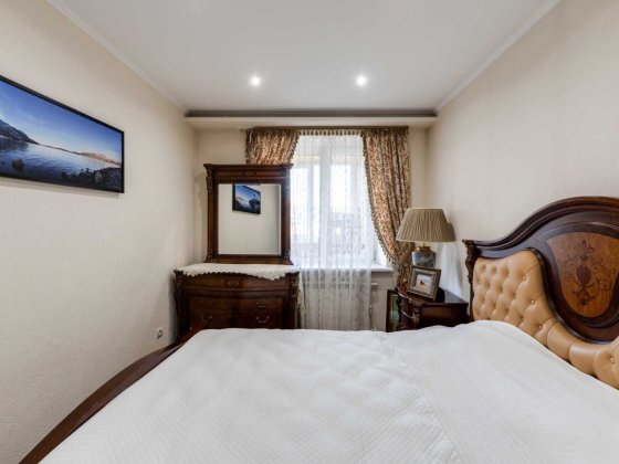 Продаж 3 кімнатна вул. Глушкова 32 м. Теремки , Голосіів Киев