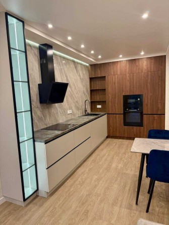Продаж 2 кімнатної квартири Варшавський 2 Дизайнерський ремонт - фото 1