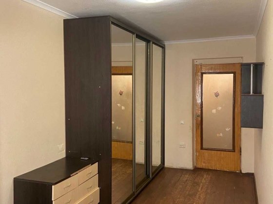 Продам 3-ком. 12 Квартал Днепр