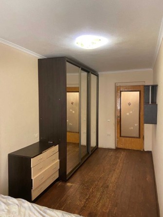 Продам 3-ком. 12 Квартал - фото 1