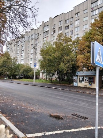 Продам 3х.кімн.кв в центрі в цегляному будинку - фото 1