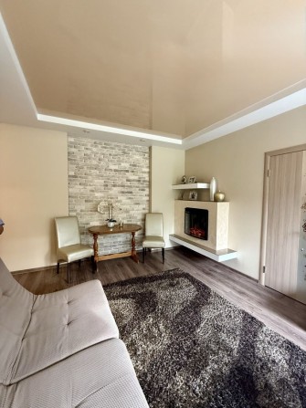 Продам трех комнатную на земле в тихом районе Днепра - фото 1