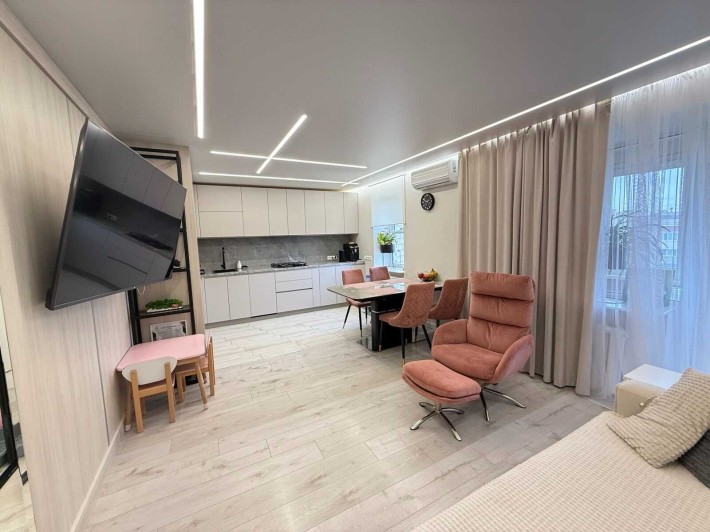 Продаж квартири з дизайнерським ремонтом на Вишеньці - фото 1