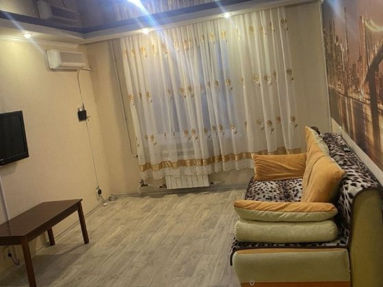 Продам 1 комнатную гостинку на Кирова Днепр