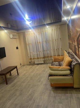 Продам 1 комнатную гостинку на Кирова - фото 1