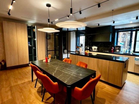 Пролам 5комнатную квартриру район пр Гагарина Днепр