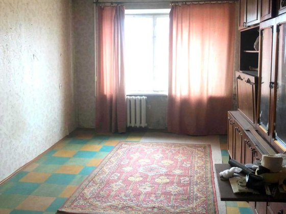 Продам 3 комнатную квартиру в кирпичном доме Днепр