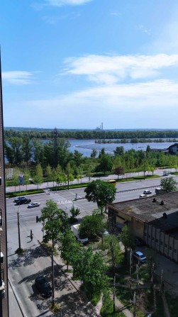 Продам 2х к. квартиру на Победе, ЖК River Park. - фото 1