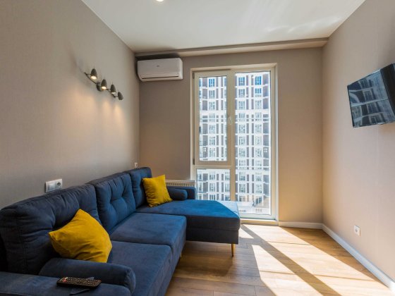 Продам 1к якісний ремонт! Нова Англія метро 10хв. пішки Васильківська Киев