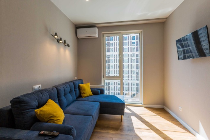 Продам 1к якісний ремонт! Нова Англія метро 10хв. пішки Васильківська - фото 1