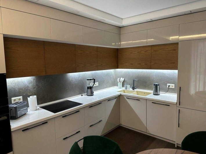 Дизайнерская квартира 102 м² в ЖК Пятый Континент – продам ж/м Победа - фото 1