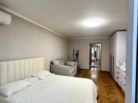 1к кв. 43м з ремонтом. м Університет, Саксаганського, Жилянська Киев