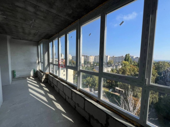 Продаж 3-кім квартири 650 за м.кв - фото 1