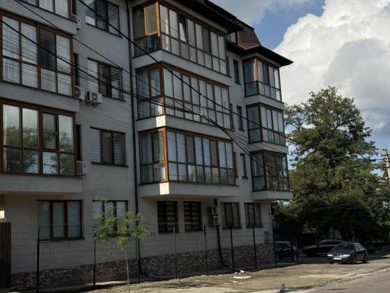 Продам квартиру, Кониского 30а, бывшая  Володарского, Центр Днепр