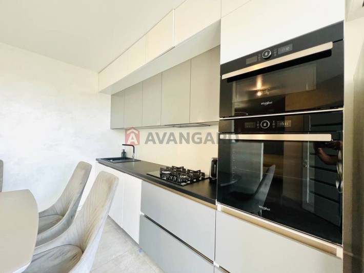 Продам квартиру з ремонтом в ЖК Атлант - фото 1