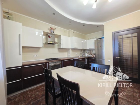 Продам 3к квартиру ЖК Приоритет Солнечный Днепр