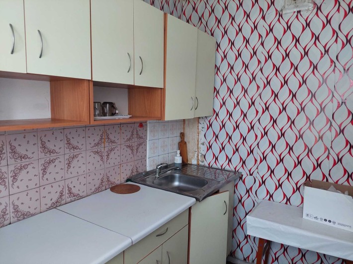 Продається 1 кімнатна квартира по вул. Бажана 9-В - фото 1