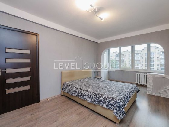 Продаж 1 кімнатної квартири, з новим ремонтом, вул. Мудрака, Біличі Киев