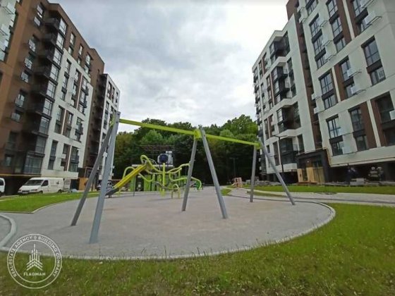 Продаж 1к квартири 45 кв. м на вул. Праведників світу Винница