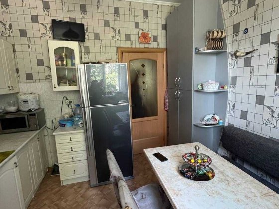 (7) Продаж 3 кімнатної кв. на вул.  М.Зерова  (9499) Винница