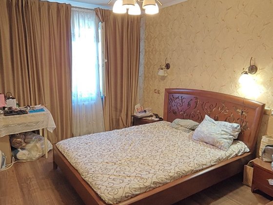 Продаж 3-К Коммунар. Автономное отопл. Частично ремонт, Нижняя цена ! Днепр