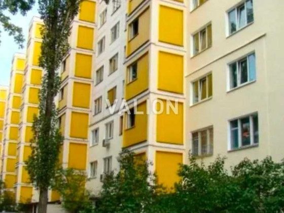 Продаж 2 кім.квартири,без ремонту метро Лісова, вул.Шолом Алейхема 16 Киев