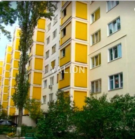 Продаж 2 кім.квартири,без ремонту метро Лісова, вул.Шолом Алейхема 16 - фото 1